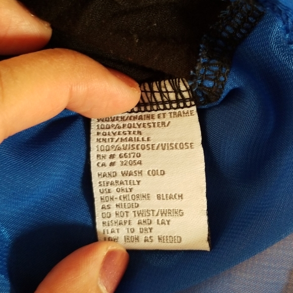 Two-toned tank top - Picture 3 of 4